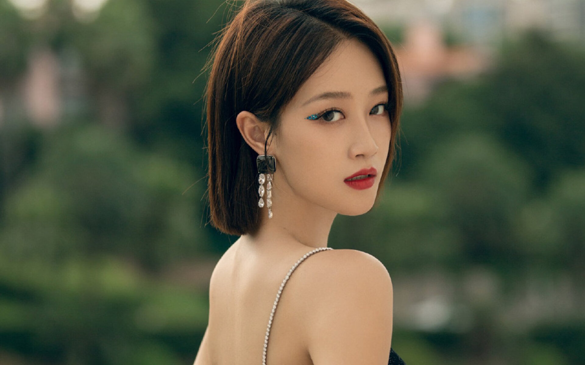 -东亚杯中国足球复仇 球迷称赞团队协作，东亚杯中国队名单